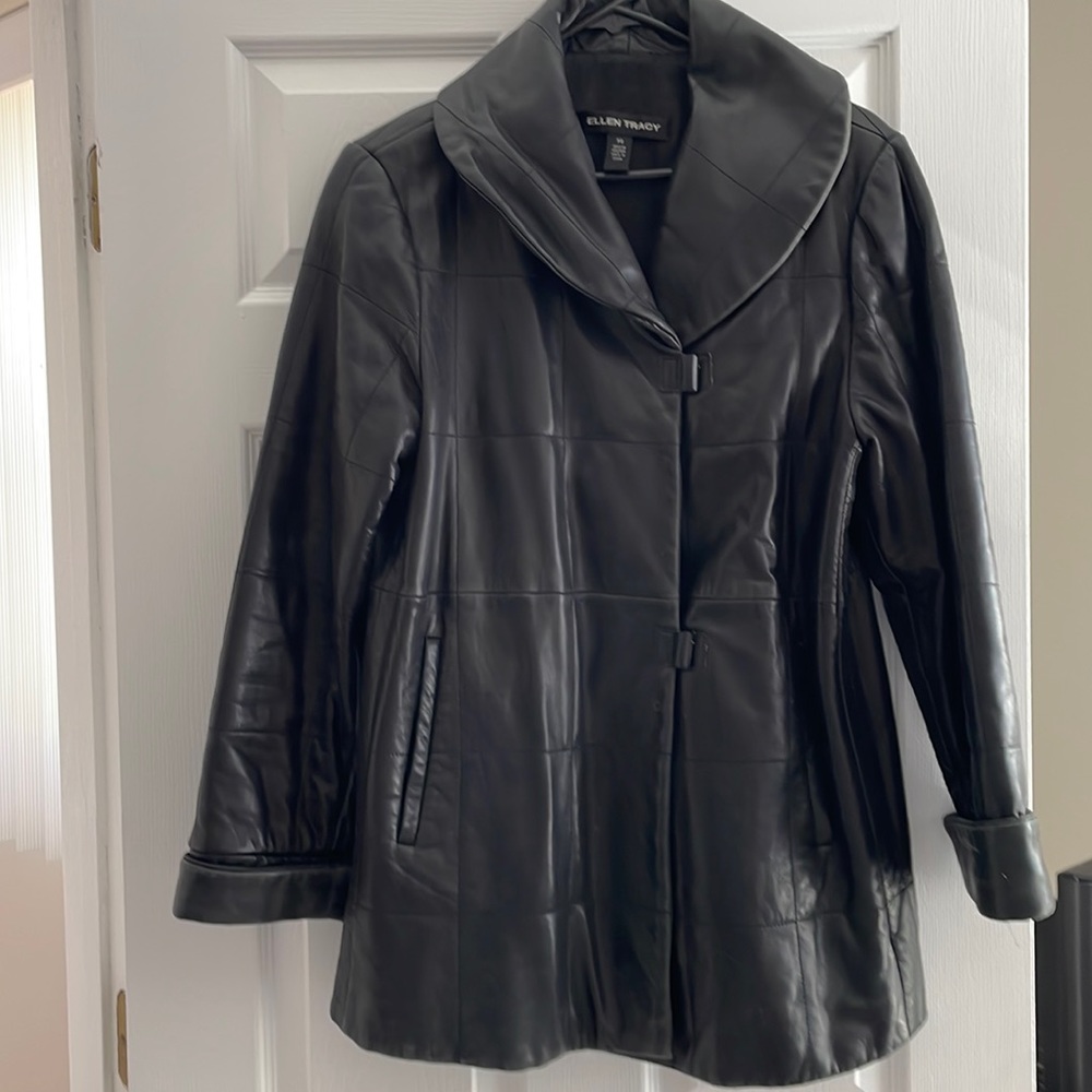 Ellen tracy black quilted leather coat, 2 snap  closure, 2 pockets